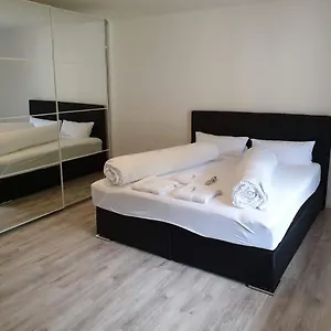 https://private-and-cozy-apartment-in-refrath-near-cologne.topcolognehotels.com