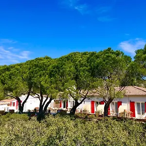 Hotel Les Volets Rouges - **